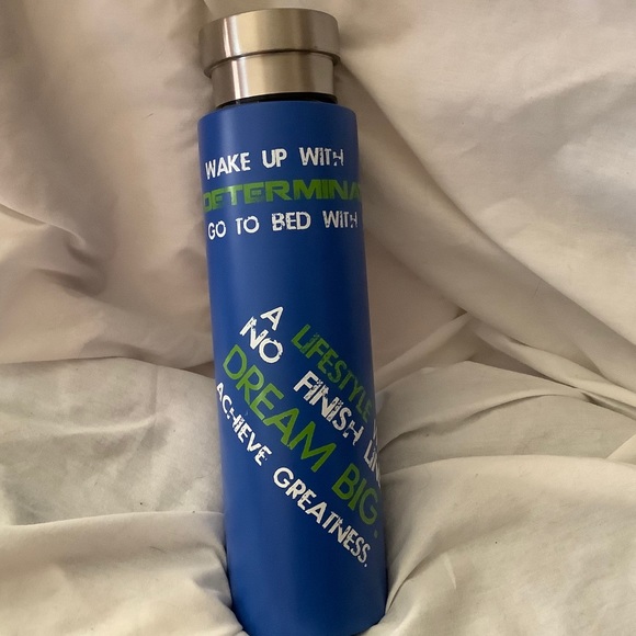 Silver One Stainless Steel 24 oz Water Bottle - Picture 3 of 6